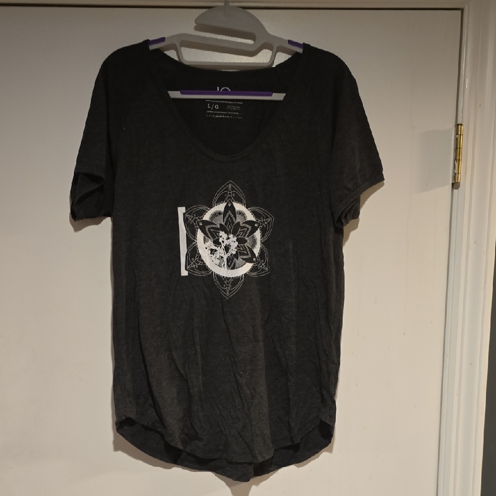 Tentree Brand Round Hem Graphic Tee - L